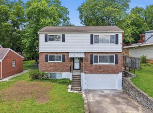 4947 Charlemar Dr, Cincinnati, OH 45227