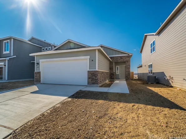 4115 Ivy Path, St Hedwig, TX 78152