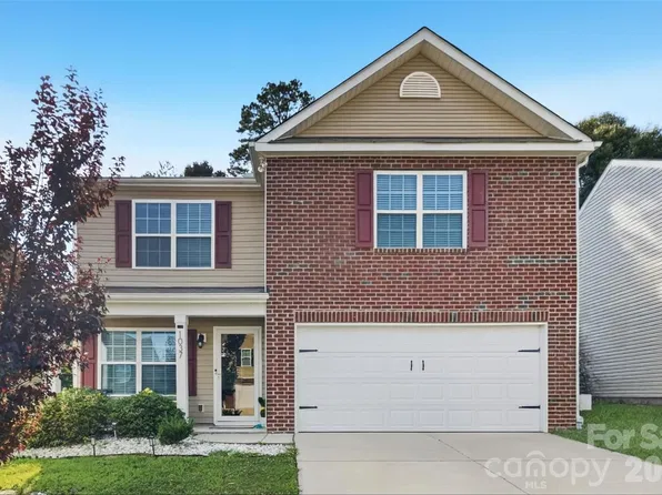 1037 Bolivia Dr, Gastonia, NC 28054