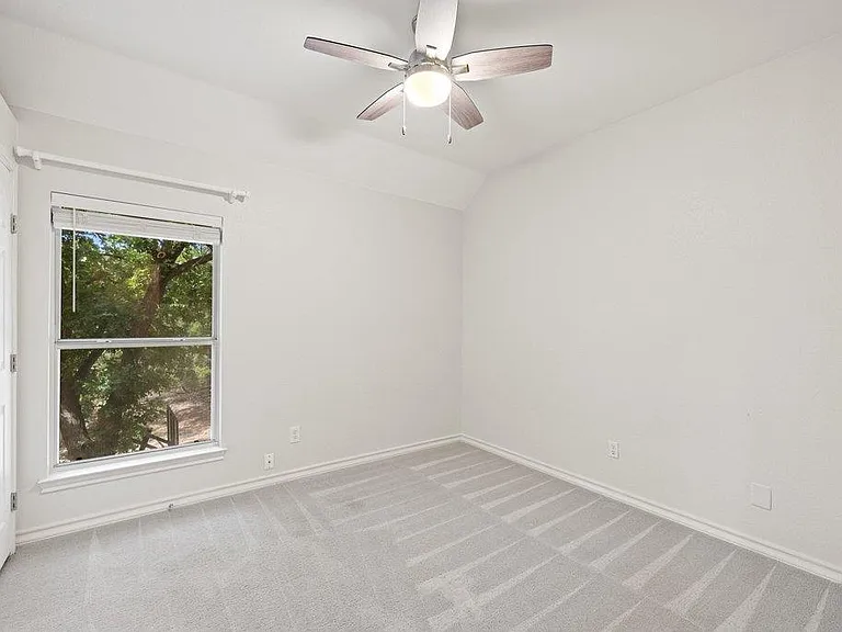 17133 Majestic Ridge Rd — Photo 18