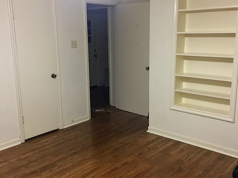 1013 James Pkwy — Photo 9