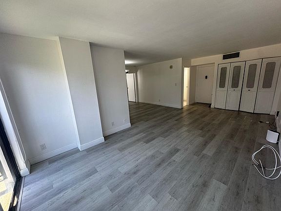 5th image of 17011 N Bay Rd APT 412