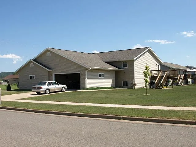 800 Western Ave. — Photo 2