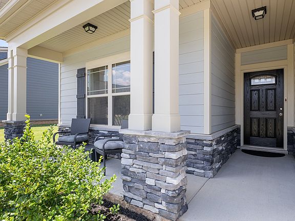 4th image of 1031 Licinius Ln