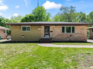38 Monica Ln, Grandview, IL 62702