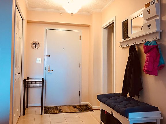 3rd image of 1300 Crystal Dr APT 1210