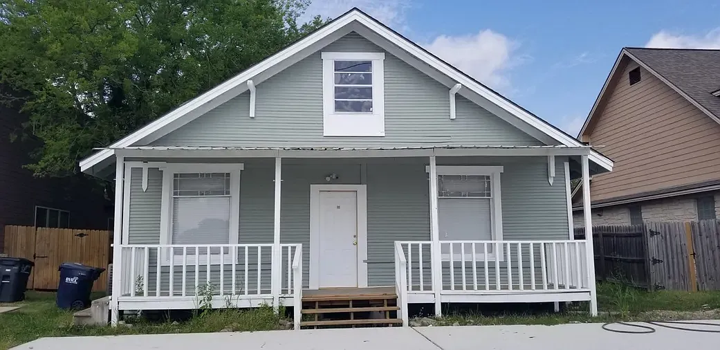 4 bed, $1,795 — Photo 1