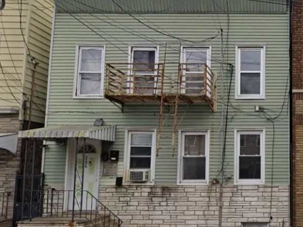 284 Adams St, Newark City, NJ 07105