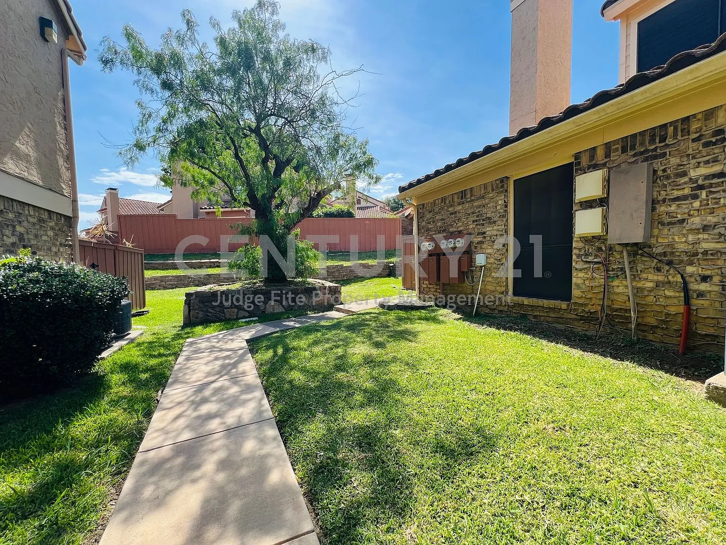 Lovely 2-Story 3/2 Condo in Gated Community Ready for Move-In! — Photo 1
