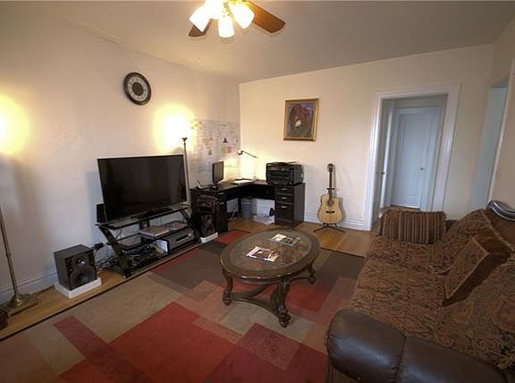 5th image of 445 Gramatan Ave