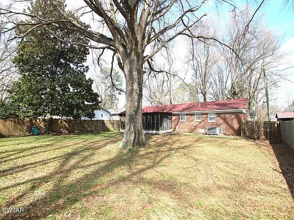 2nd image of 3013 Maple Ave