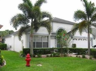 133 Hammocks Dr, Greenacres, FL 33413