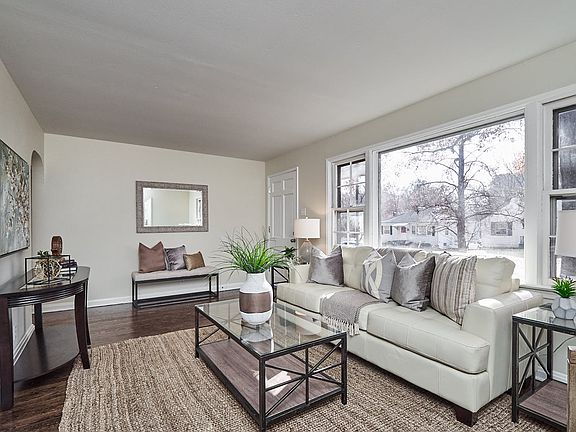 2nd image of 7827 Underhill Dr