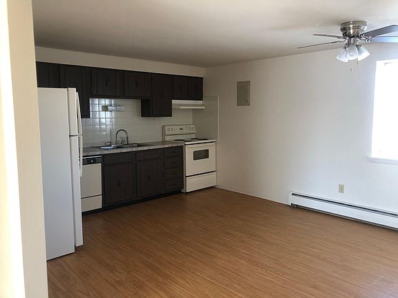 4th image of 10 Losson Garden Dr #10