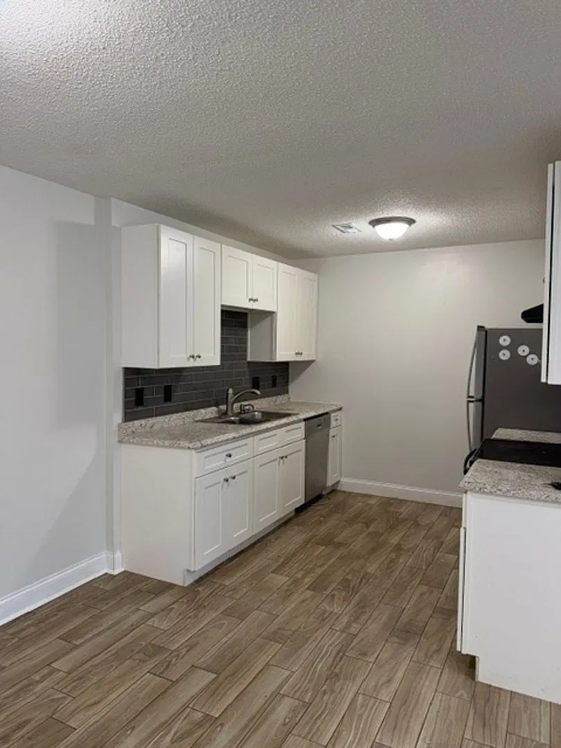 212 S. David Ln. — Photo 3