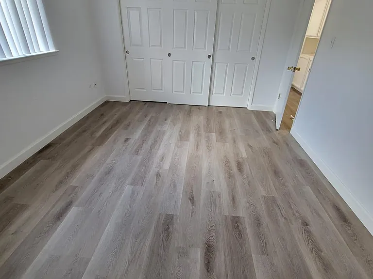 2512 Larkspur Ln — Photo 12