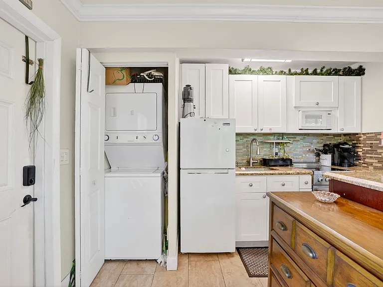 3207 Marine Dr #D — Photo 8