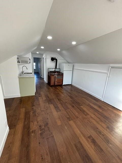 1st image of 55 Lyman Ave Floor 3