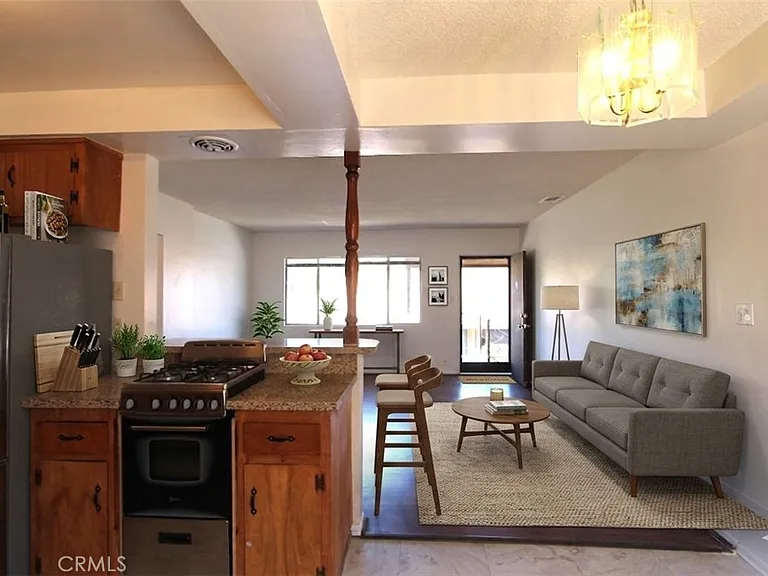 308 N Primrose Ave #D — Photo 3