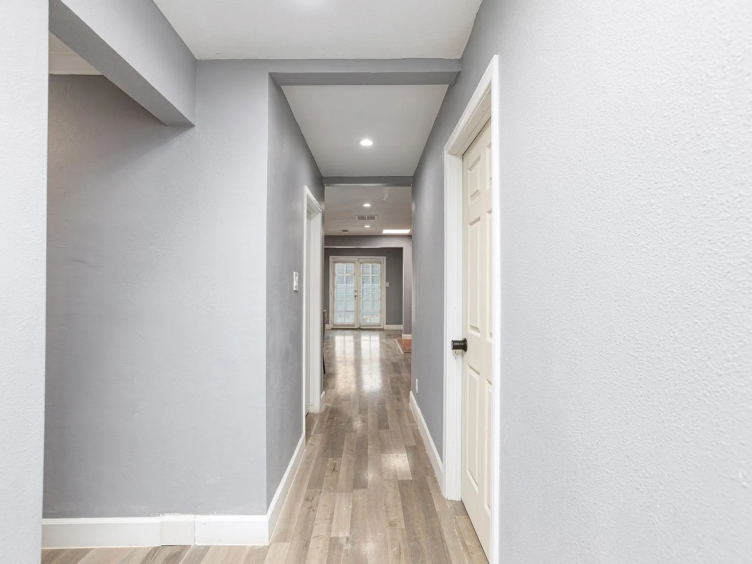 4 bed, 3.0 bath, 1902 sqft, $589 — Photo 3