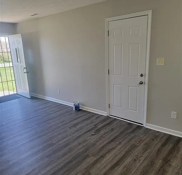 3815 N Grand Ave #3815 — Photo 4