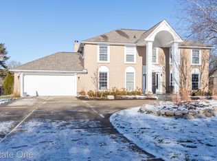 35280 Spring Hill Rd, Farmington Hills, MI 48331