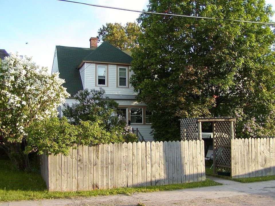Charming and tastefully decorated