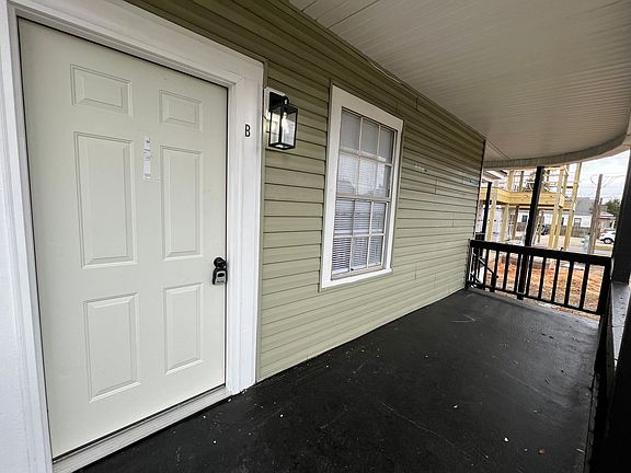 2nd image of 1106B Dr Martin Luther King Dr