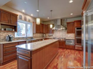 13889 Mainsail Dr, Anchorage, AK 99516