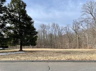 7 William Ln, Seymour, CT 06483
