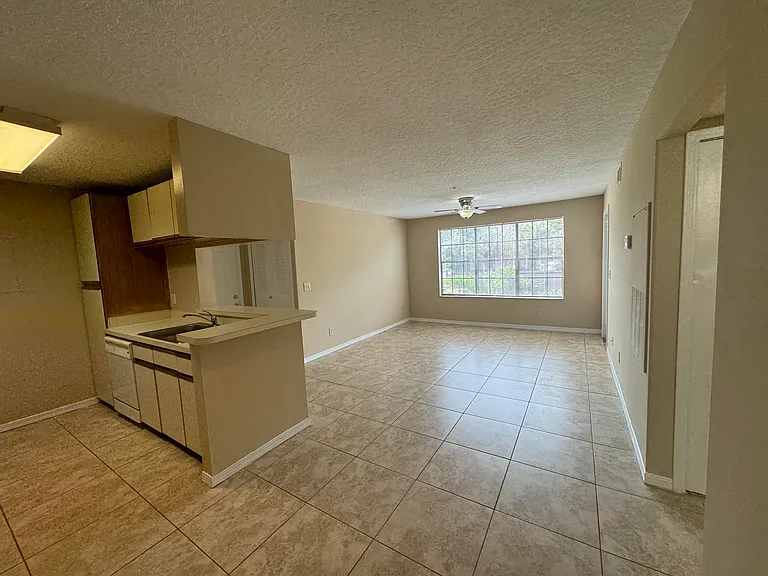 7667 N Wickham Rd #613 — Photo 3