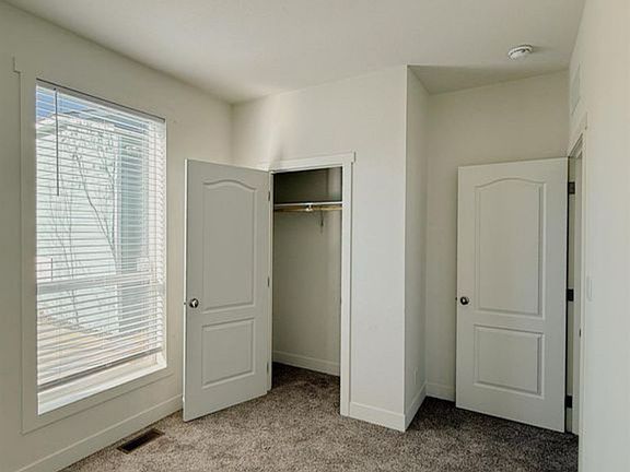 3rd image of 5065 42nd St