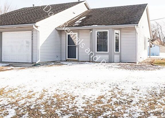 2nd image of 1420 Flagstone Dr