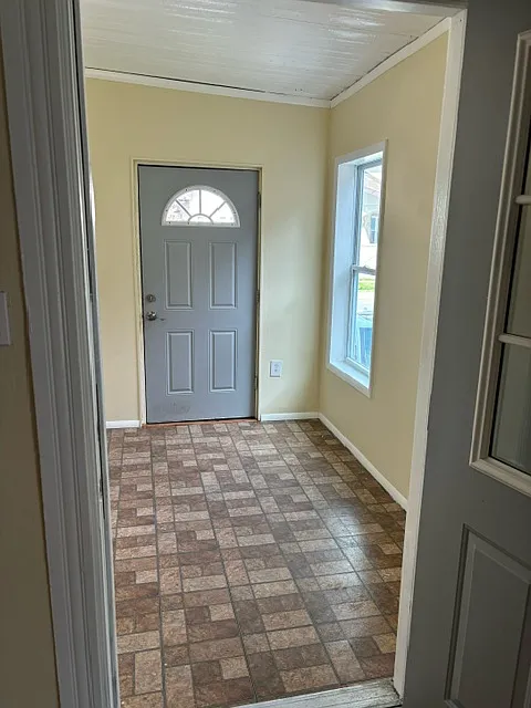 Building Photo - 24 Crandall St #1