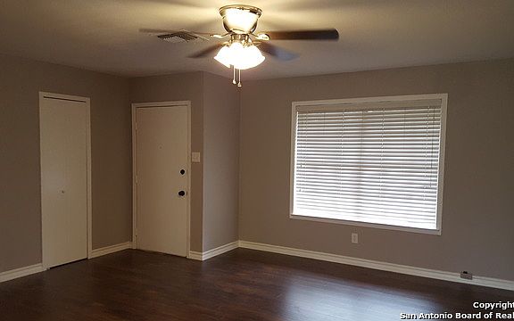 3rd image of 5938 Cliff Rock Dr