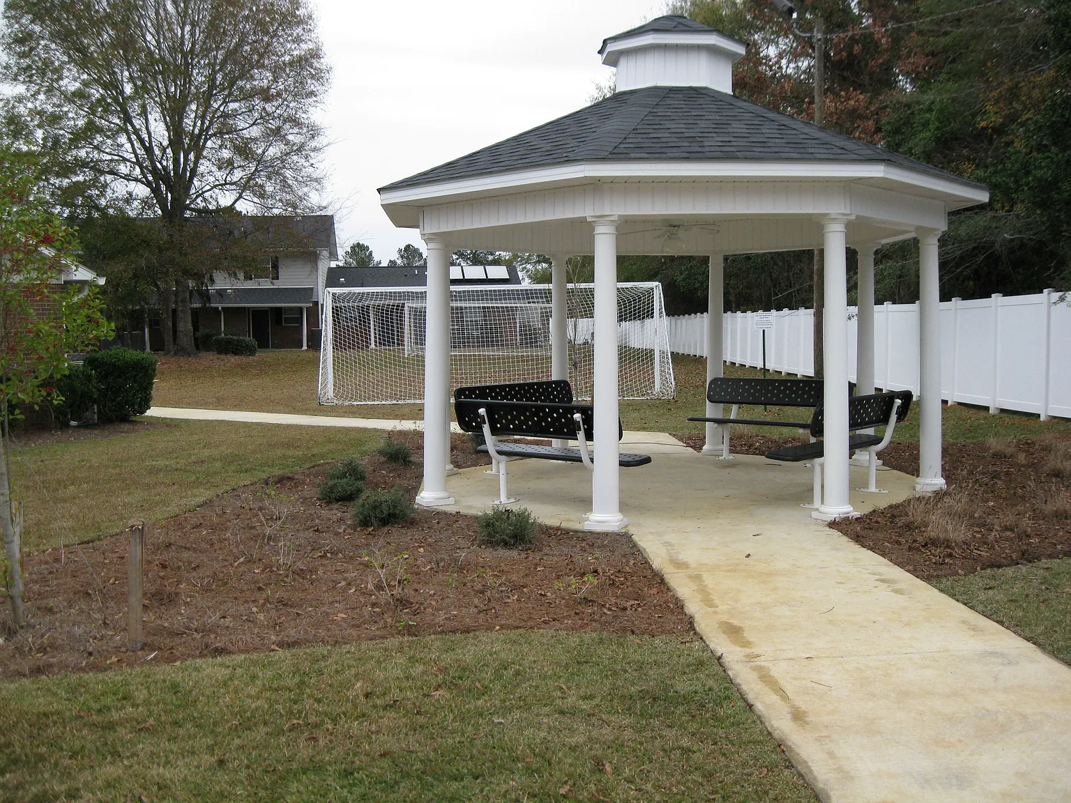 Pine Terrace — Photo 4
