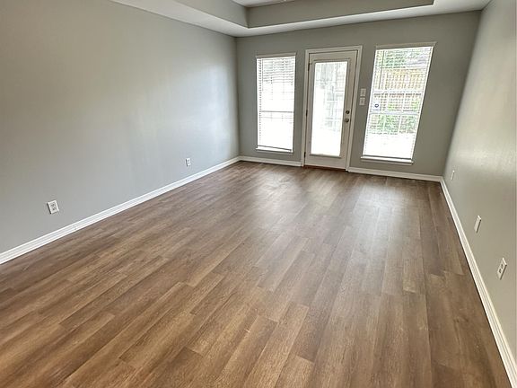 2nd image of 1780 Dawes Rd #1B
