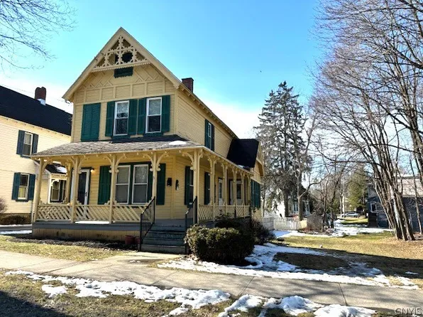 6 Fountain St, Clinton, NY 13323