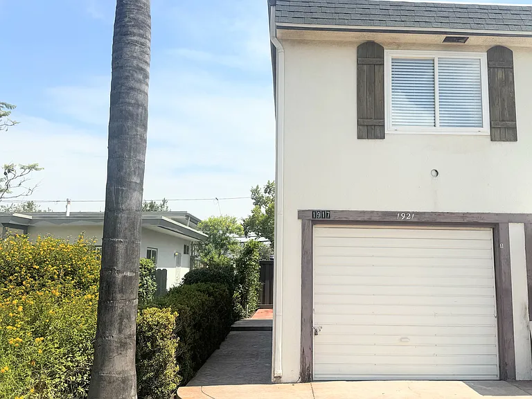 1921 Colonia Pl — Photo 11