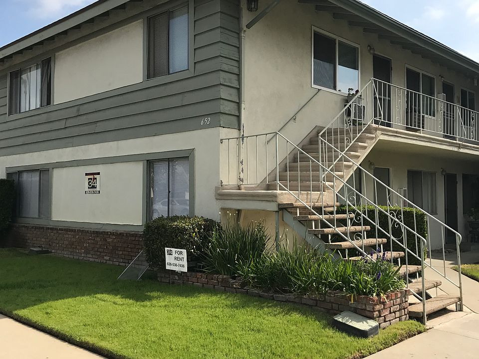 1st image of 652 Scott Pl APT 01