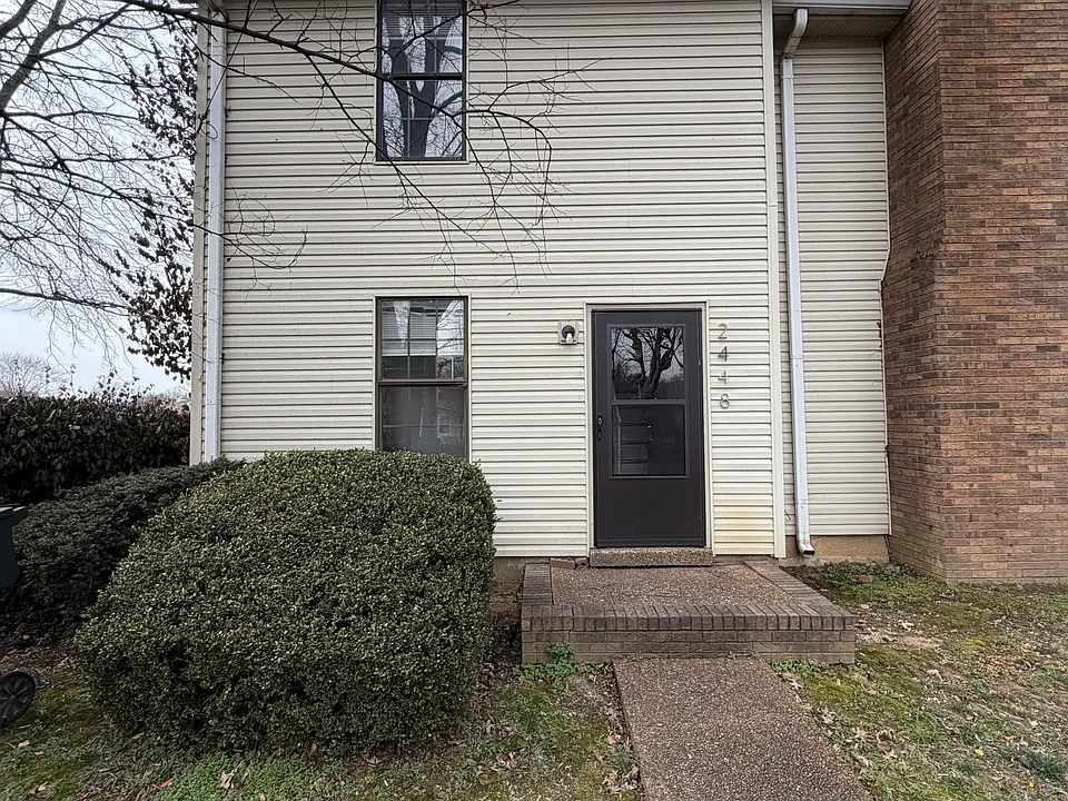 2448 Fairbrook Dr #1