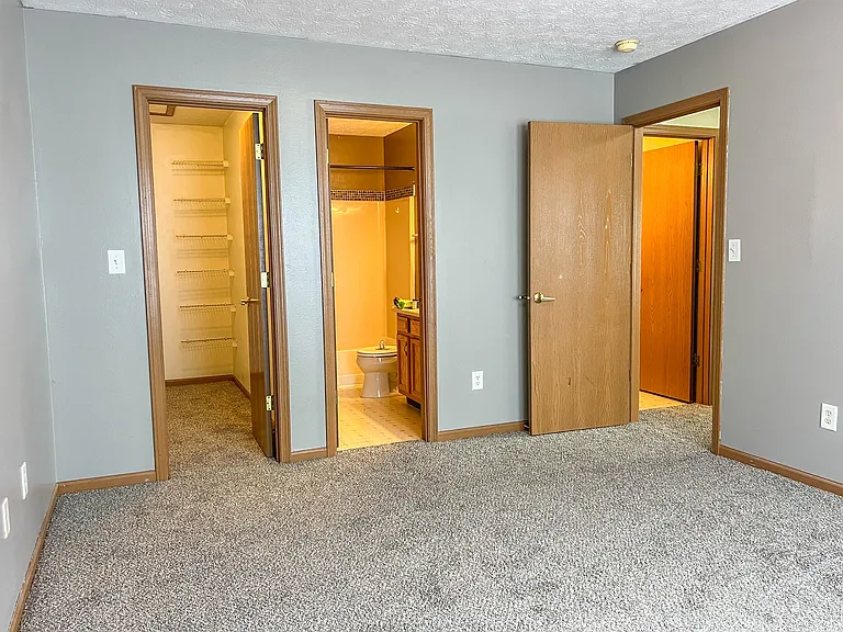 2119 Bridgewater Cir #A — Photo 15