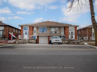 34 Petiole Rd, Toronto, ON M3N2B4