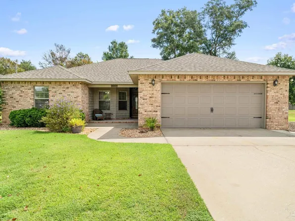 3032 N 15th Ave, Milton, FL 32583