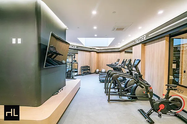 Rented by Highline Residential | media 127