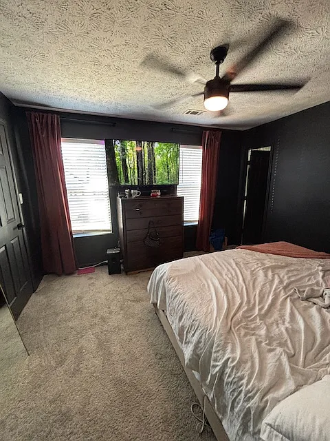 3 bed, 2.5 bath, 1452 sqft, $1,900 — Photo 3
