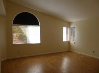 3138 Coyote Rd, Palmdale, CA 93550