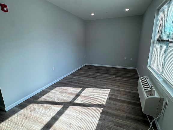 4th image of 455 Summer St #208