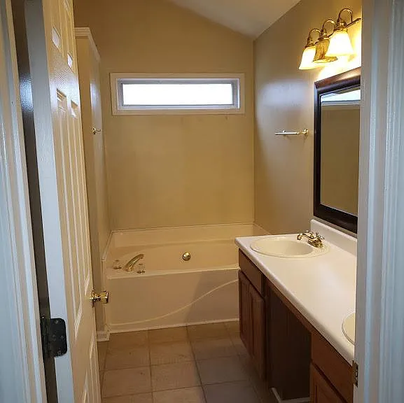 2766 Da Vinci Blvd — Photo 2