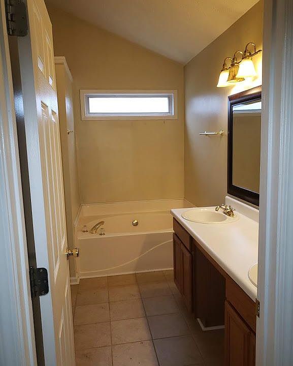 2nd image of 2766 Da Vinci Blvd